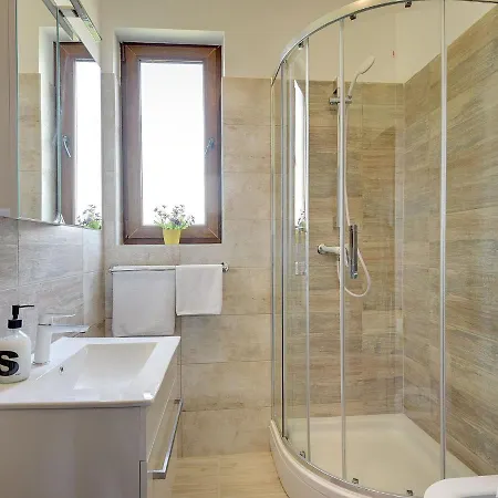 Spacious With Pool Holiday home *